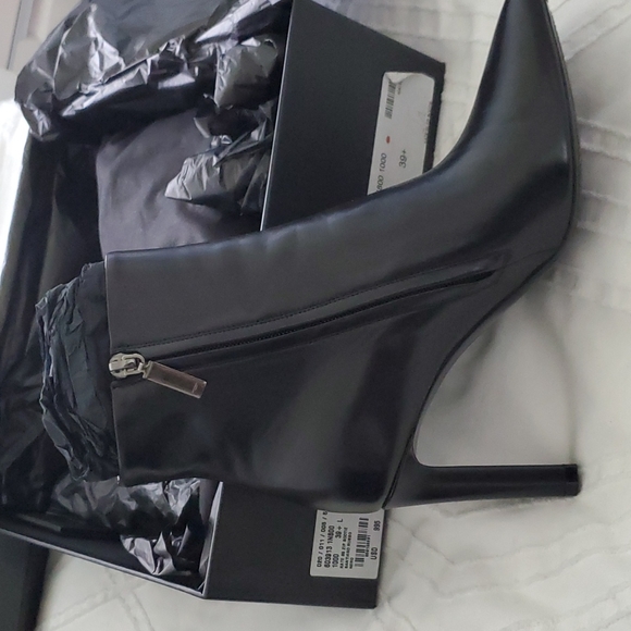 Saint Laurent Kate Bootie - Picture 2 of 8